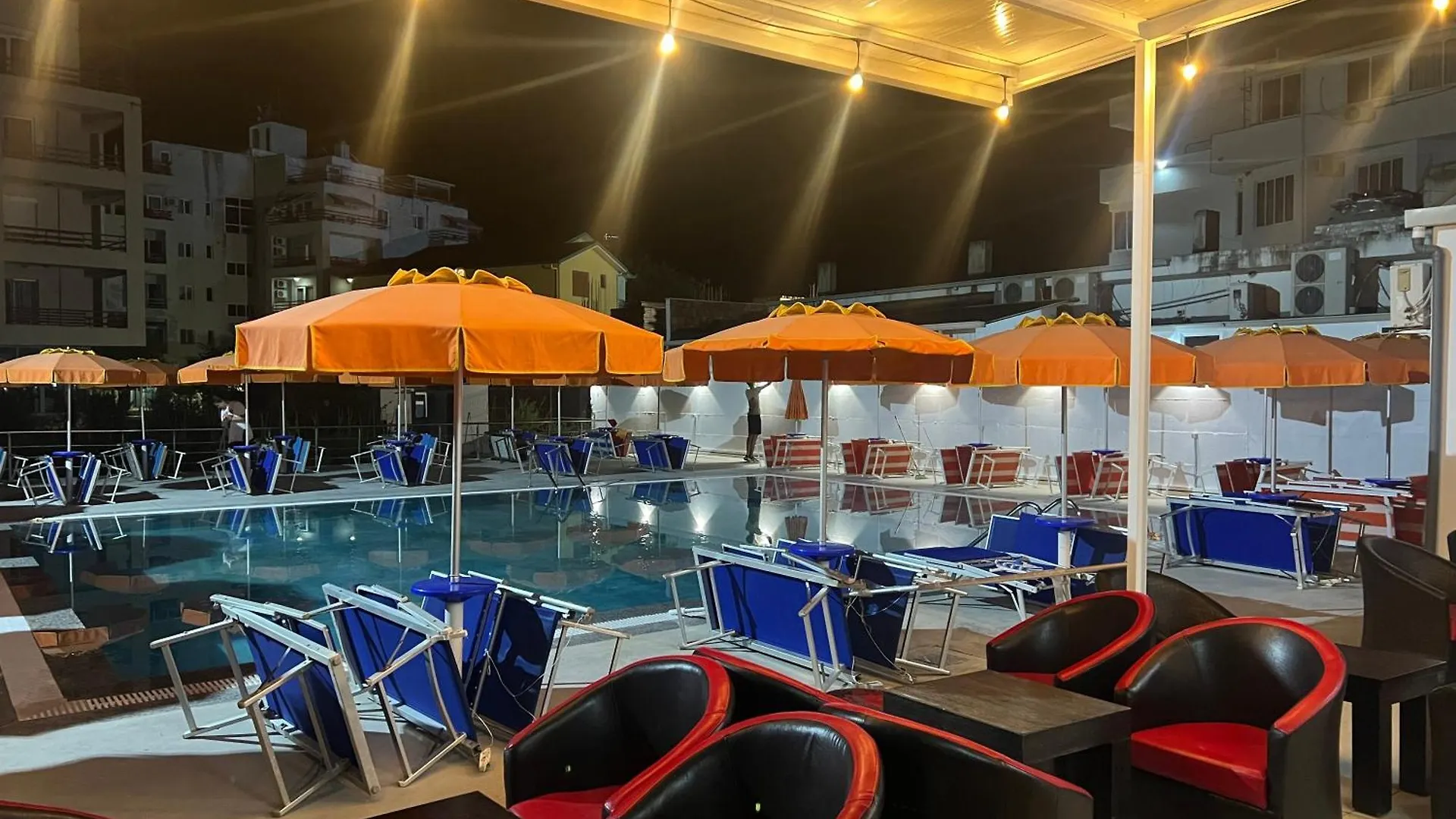 Blue Balcony Hotel 골렘 3*,  알바니아