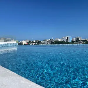 Winday A 4 Calles De La 5a Avenida 3*, Playa del Carmen Mexiko